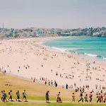 Snug 1-Bed Unit Across From Bondi Beach